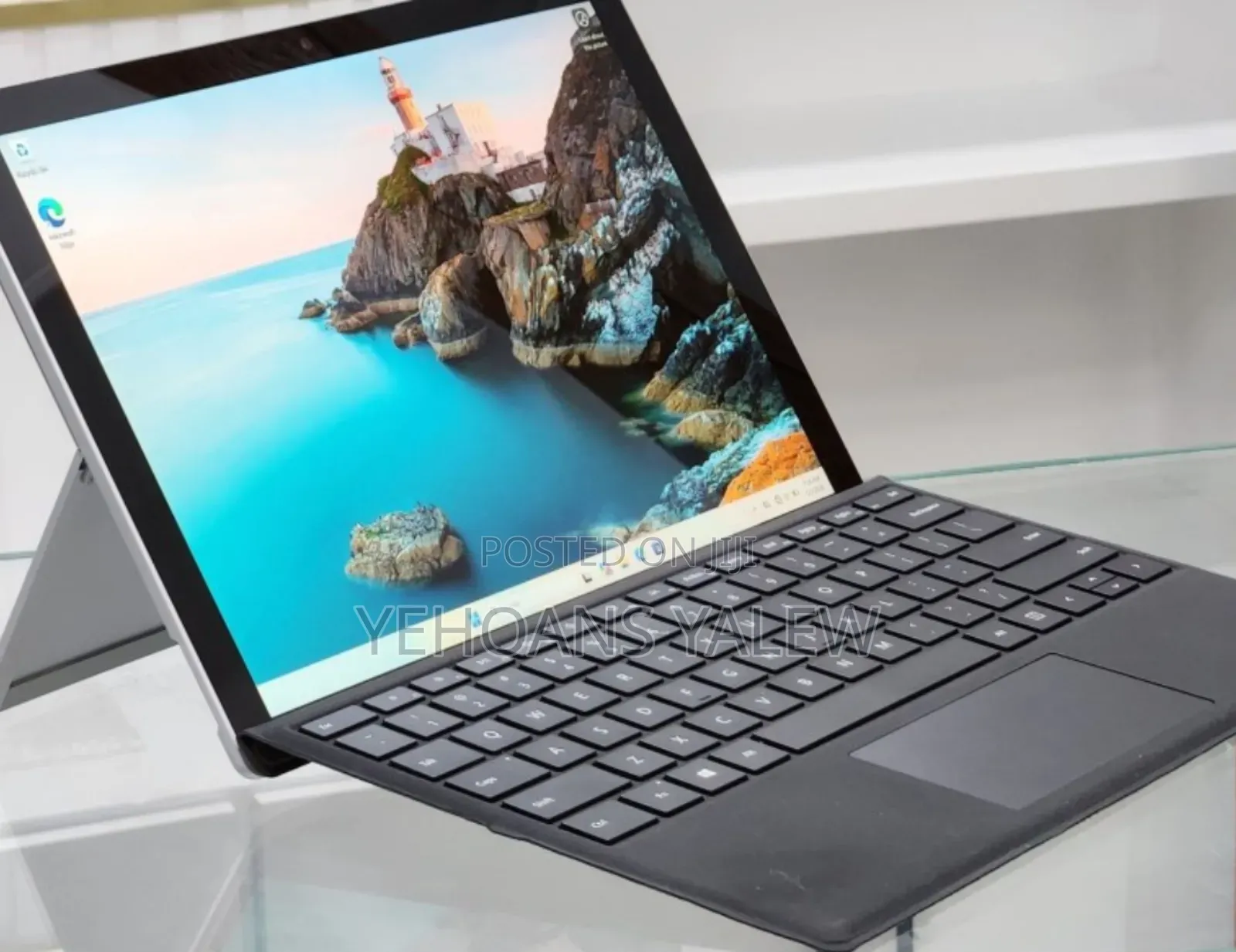 New Laptop Microsoft Surface 8GB Intel Core I7 SSD 256GB