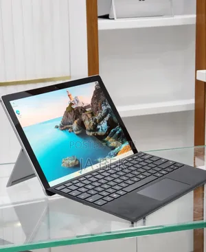 New Laptop Microsoft Surface 8GB Intel Core I7 SSD 256GB