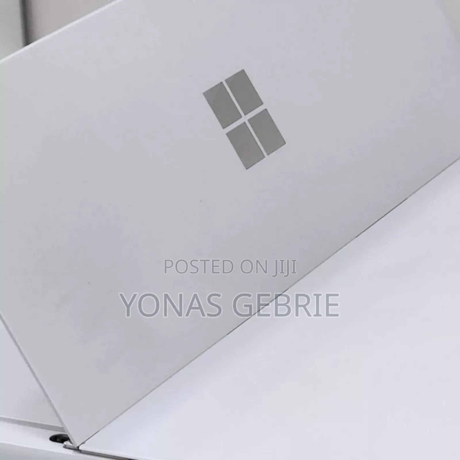 New Laptop Microsoft Surface 8GB Intel Core i7 SSD 256GB