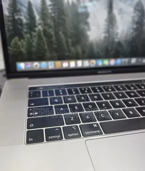 Photo - New Laptop Apple MacBook Pro 2019 16GB Intel Core I9 SSD 512GB