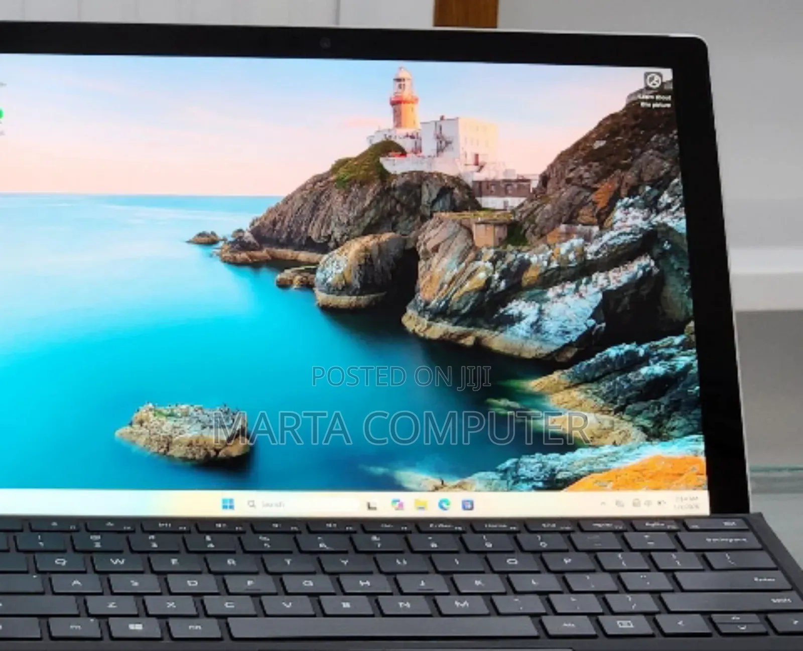 New Laptop Microsoft Surface 8GB Intel Core I7 SSD 256GB