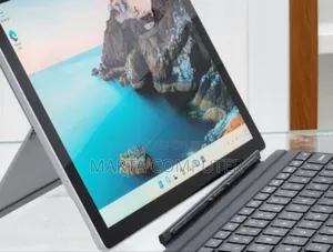 New Laptop Microsoft Surface 8GB Intel Core I7 SSD 256GB