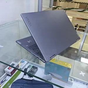 New Laptop Lenovo Yoga 700 16GB AMD Ryzen 7 SSD 512GB