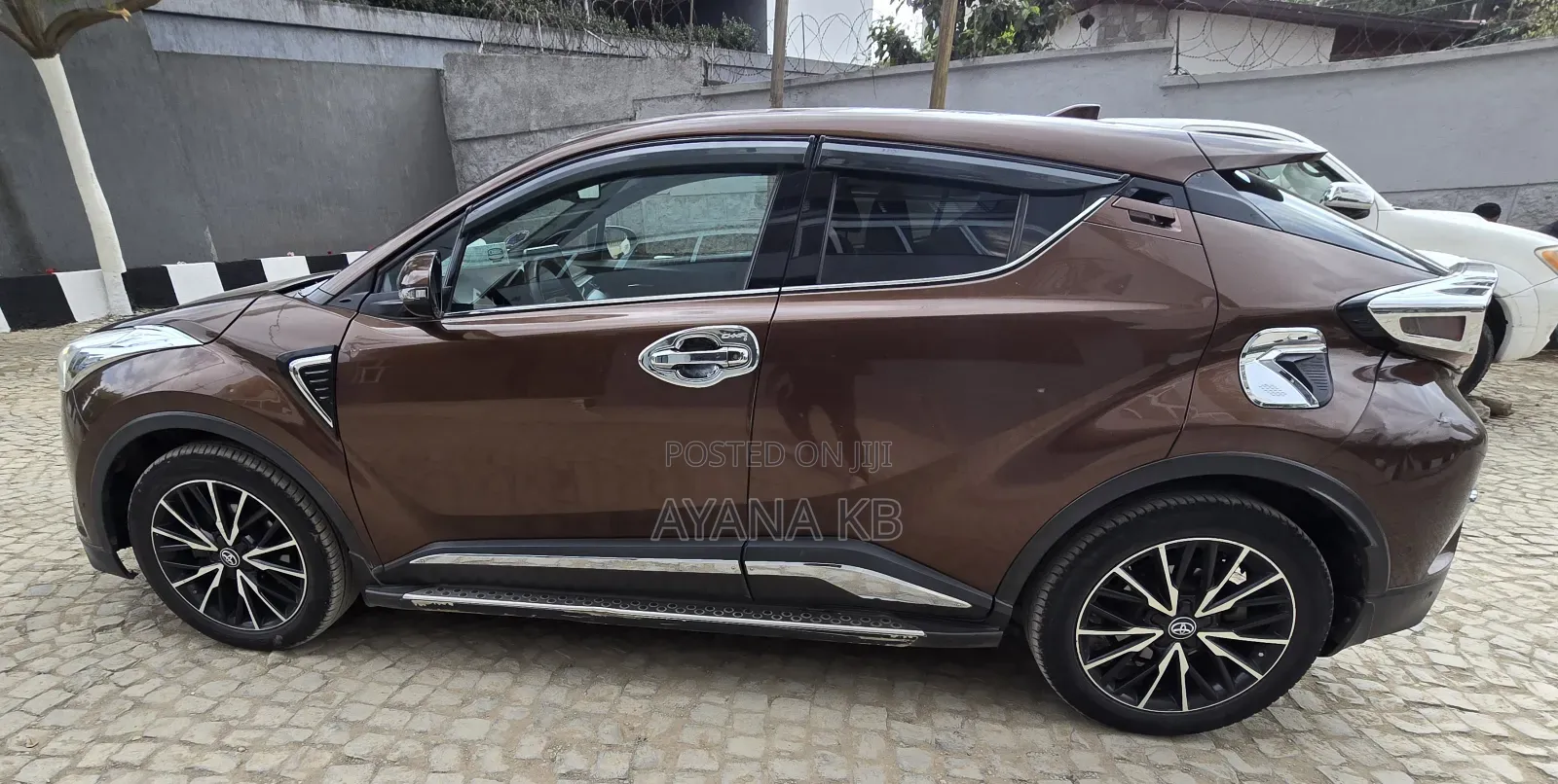 Toyota C-HR 2018 Brown