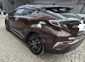 Toyota C-HR 2018 Brown