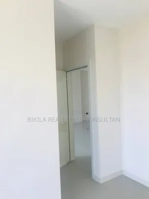 3bdrm Apartment in Bsd Realestate, Bole for sale