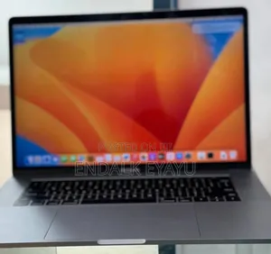 Photo - New Laptop Apple MacBook Pro 2019 32GB Intel Core I9 SSD 512GB
