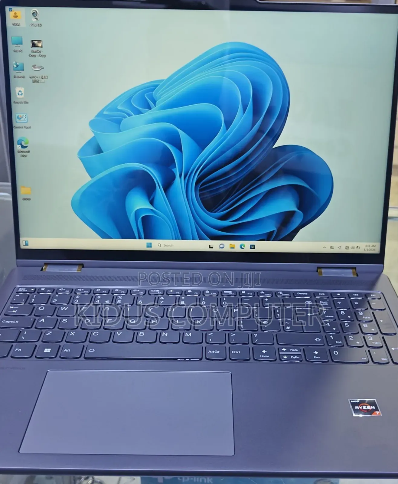 New Laptop Lenovo 16GB AMD Ryzen 7 SSD 512GB