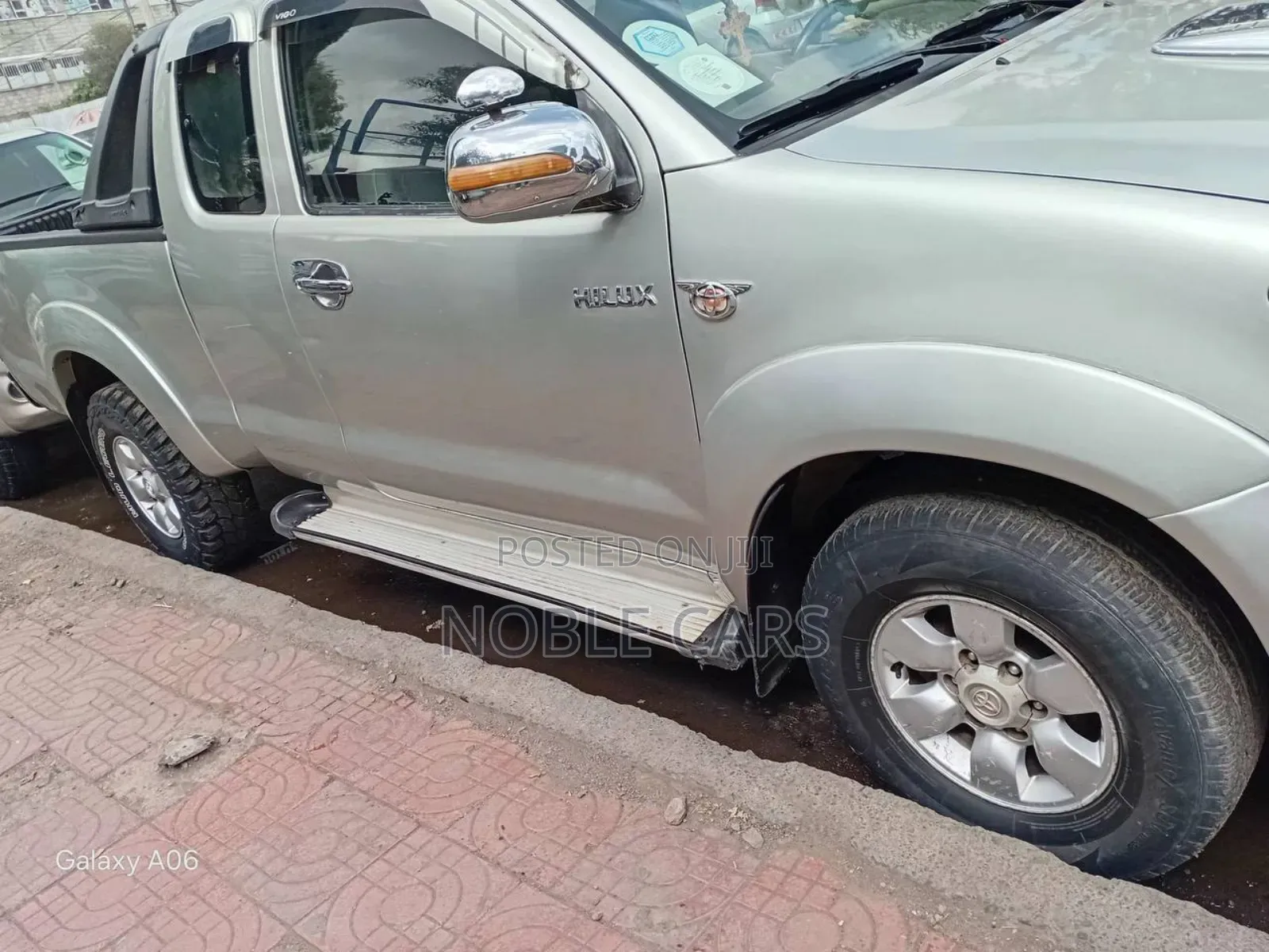 Toyota Hilux 2010 Silver
