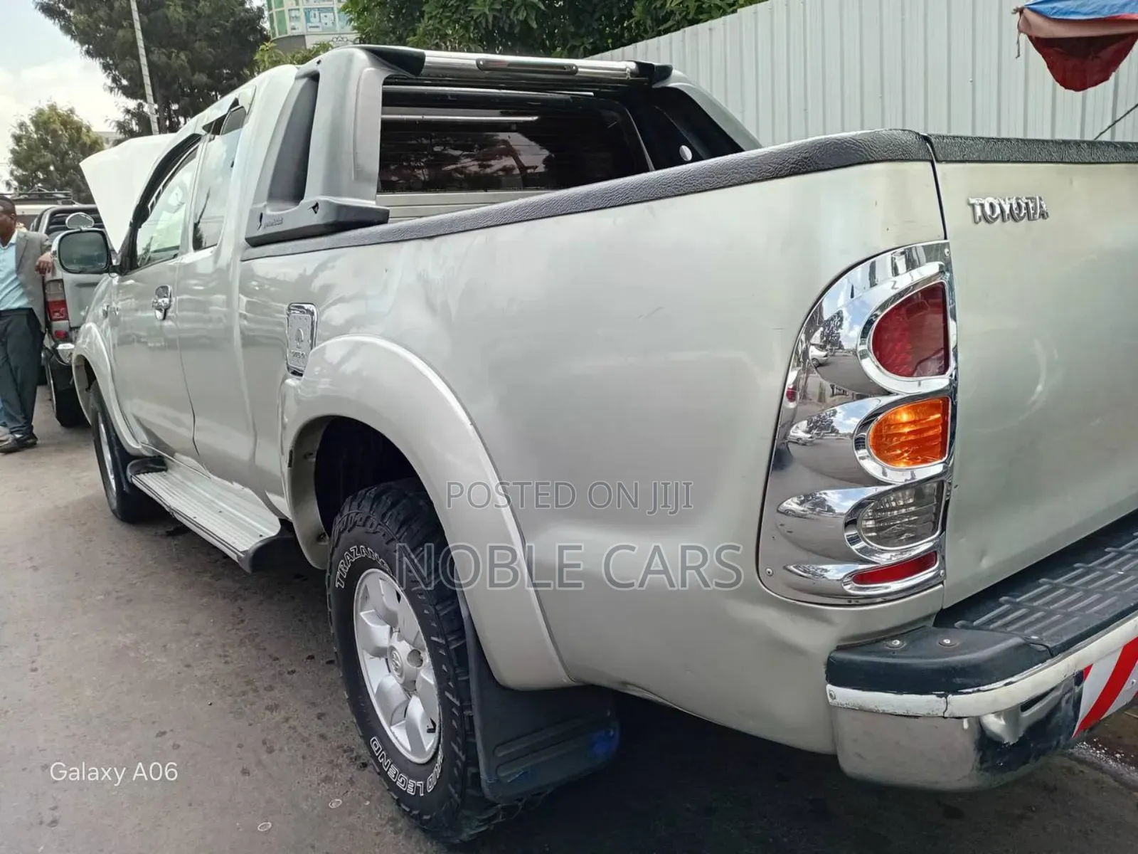 Toyota Hilux 2010 Silver