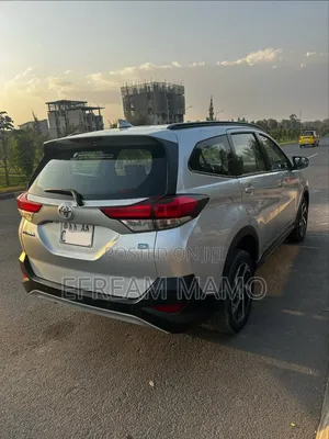 Toyota Rush 2021 Silver