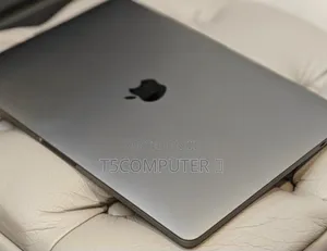 New Laptop Apple MacBook Pro 2019 16GB Intel Core I7 SSD 1T