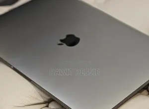 New Laptop Apple MacBook Pro 2019 16GB Intel Core I7 SSD 1T