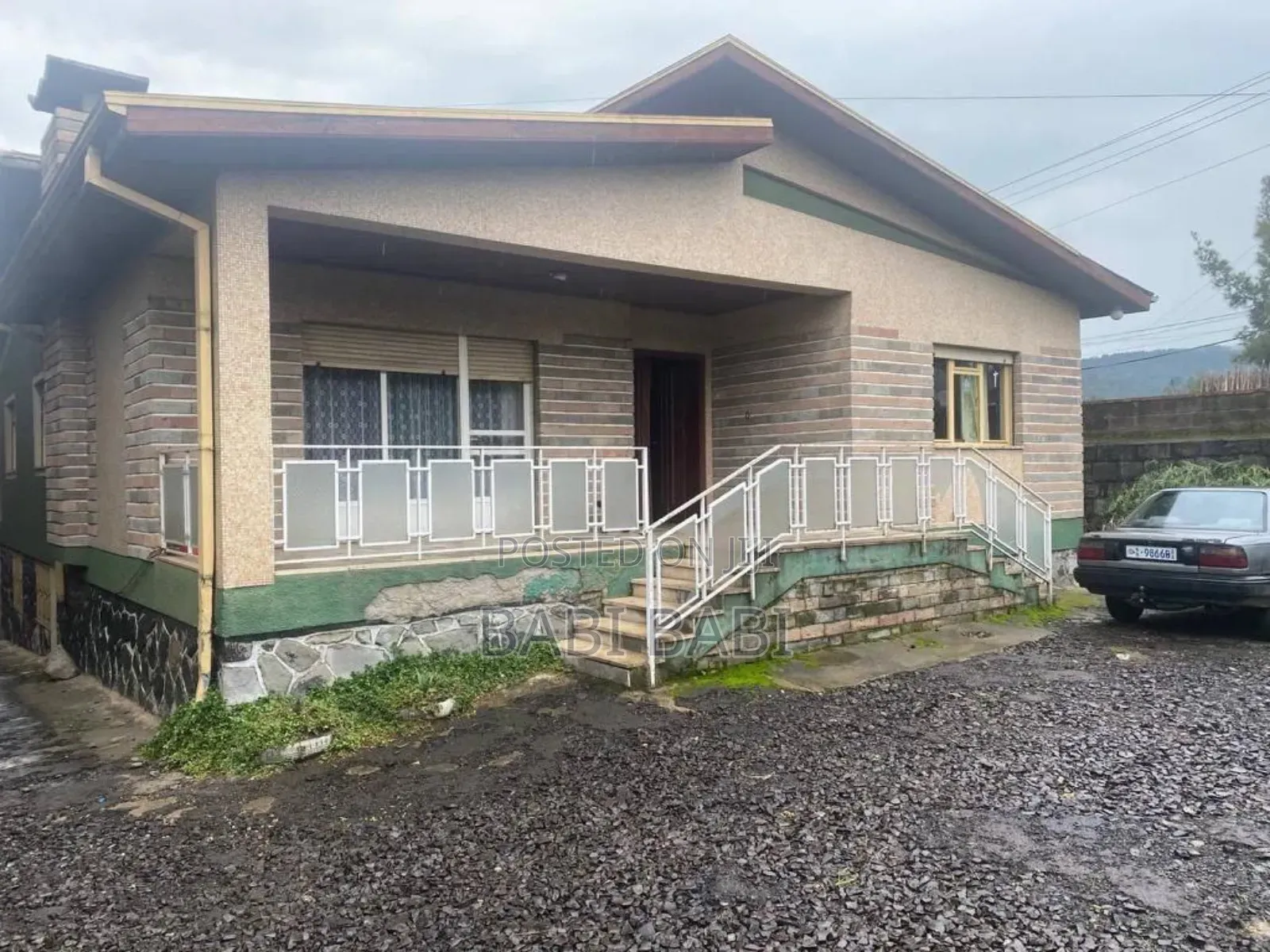 6bdrm House in Piyassa, Arada for sale