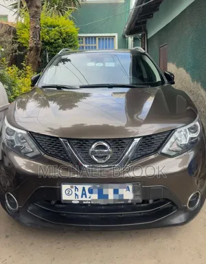 Nissan Qashqai 2017 Brown