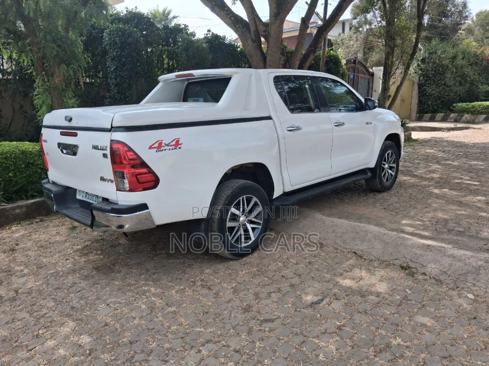 Toyota Hilux 2017 White