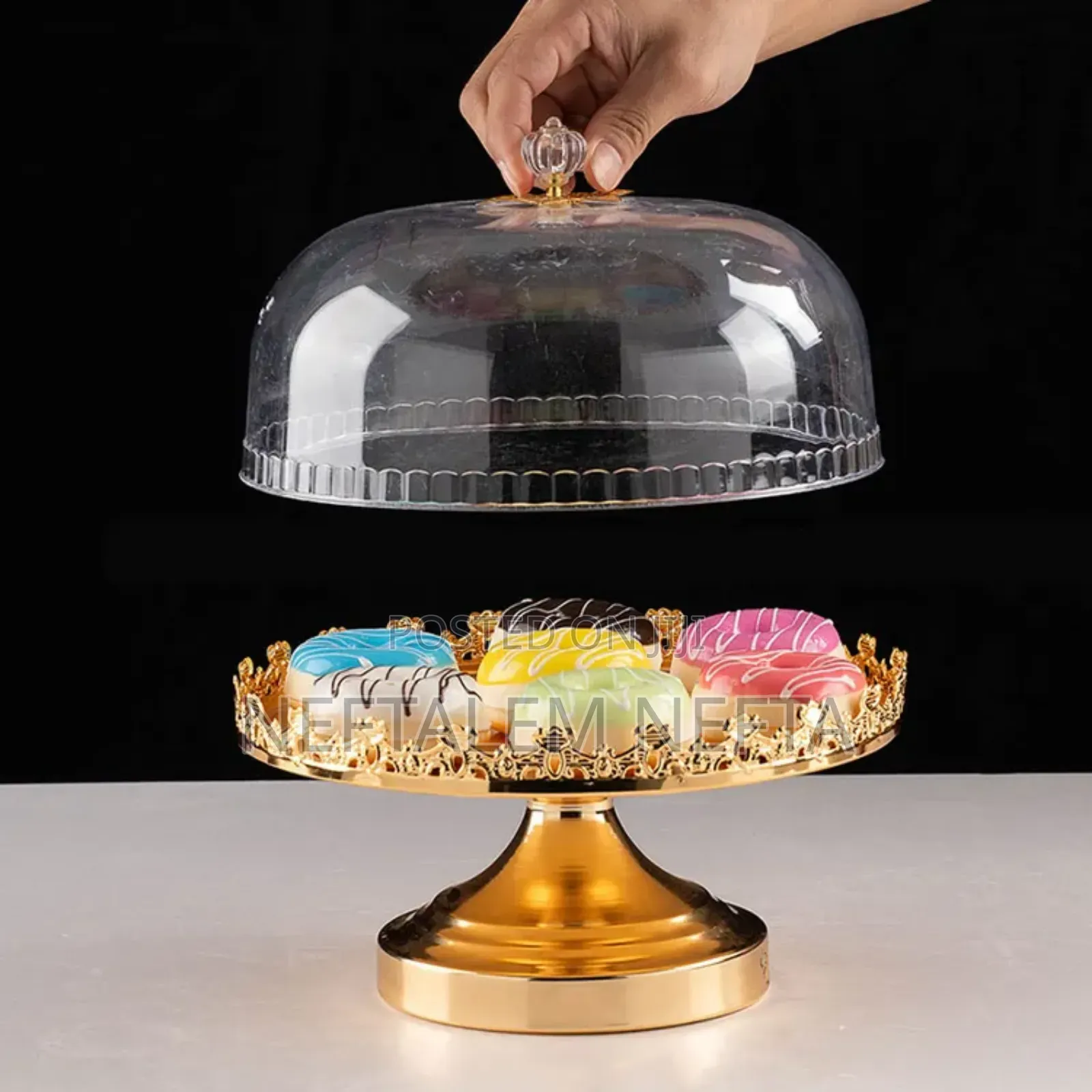 Acrylic Cake Stand With Dom