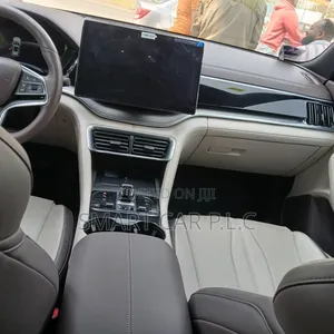 BYD Song Plus 2025 White