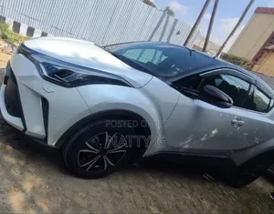 Toyota C-HR 2022 White