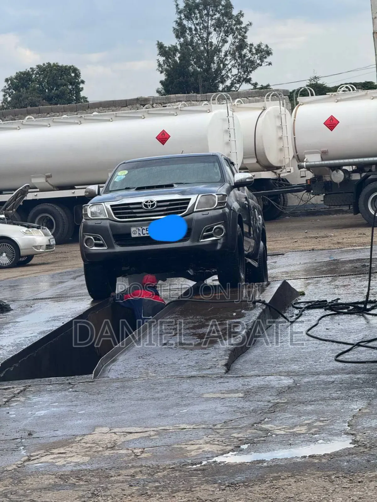 Toyota Hilux 2012 Black