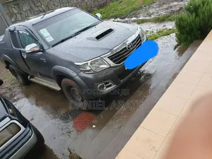 Toyota Hilux 2012 Black