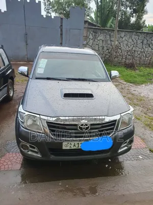 Toyota Hilux 2012 Black