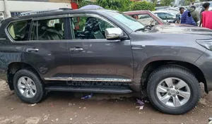 Toyota Land Cruiser Prado 2.8 2020 Gray