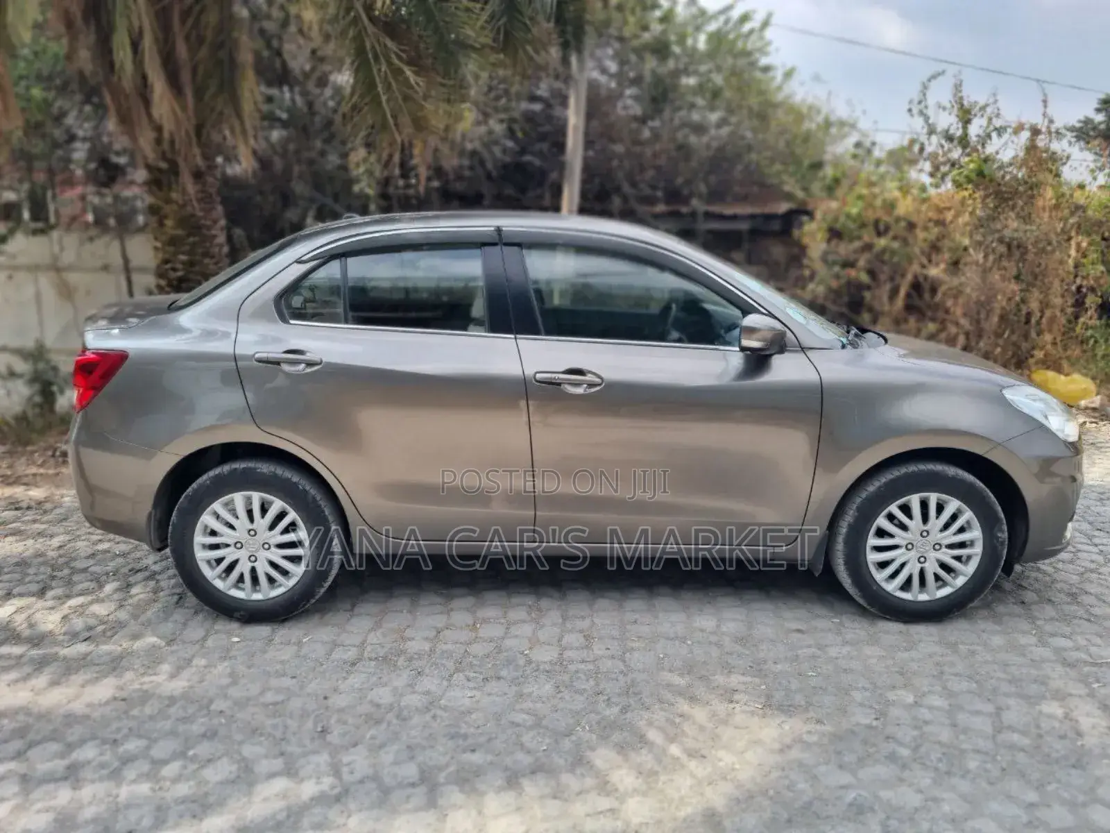 Suzuki Dzire 2022 Silver