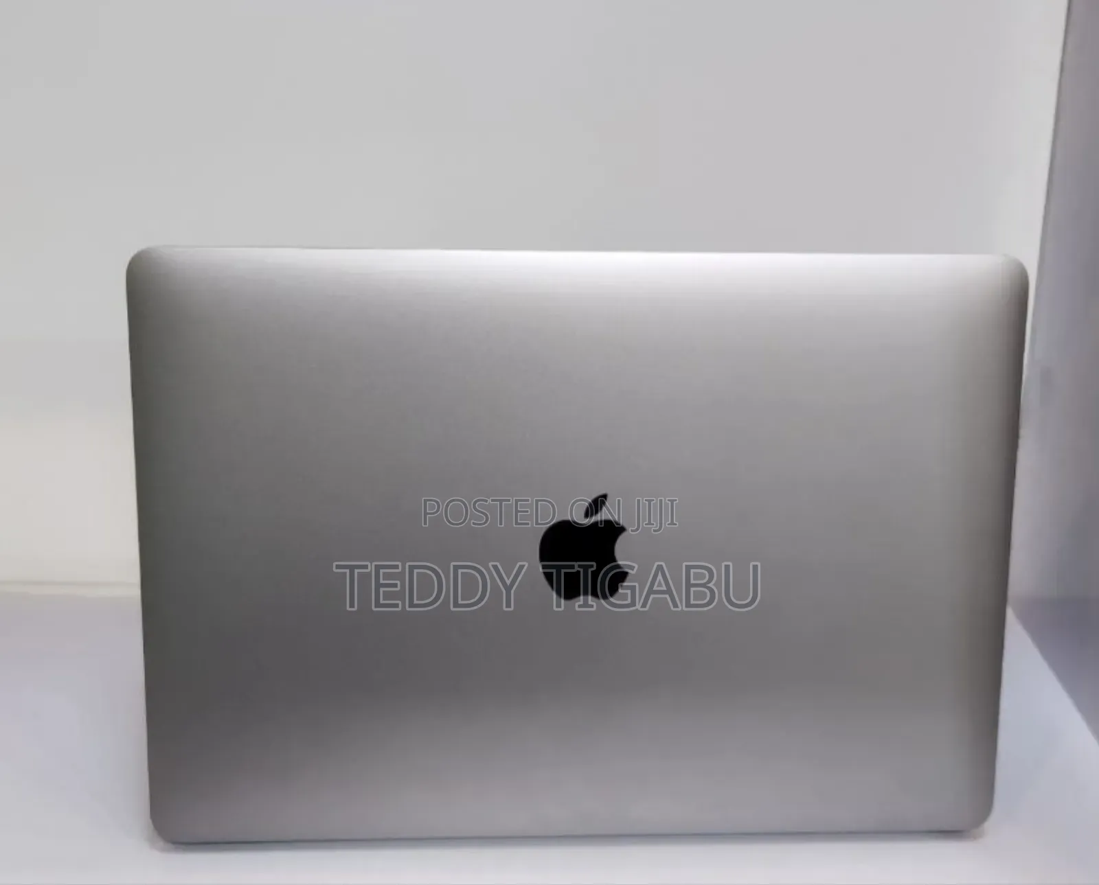 New Laptop Apple MacBook Air 2020 M1 16GB Apple M1 SSD 256GB