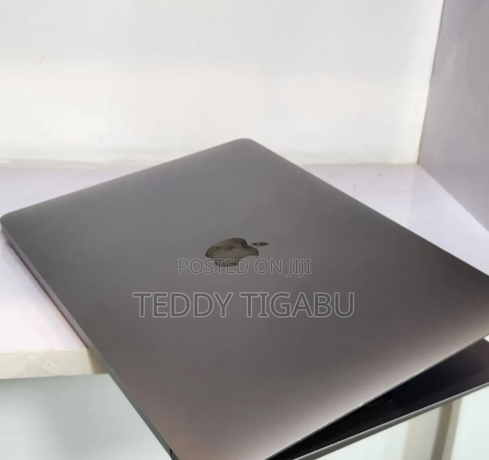 New Laptop Apple MacBook Air 2020 M1 16GB Apple M1 SSD 256GB