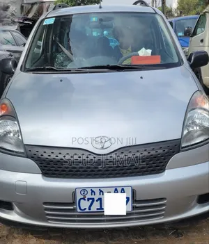 Toyota Yaris 2001 Silver