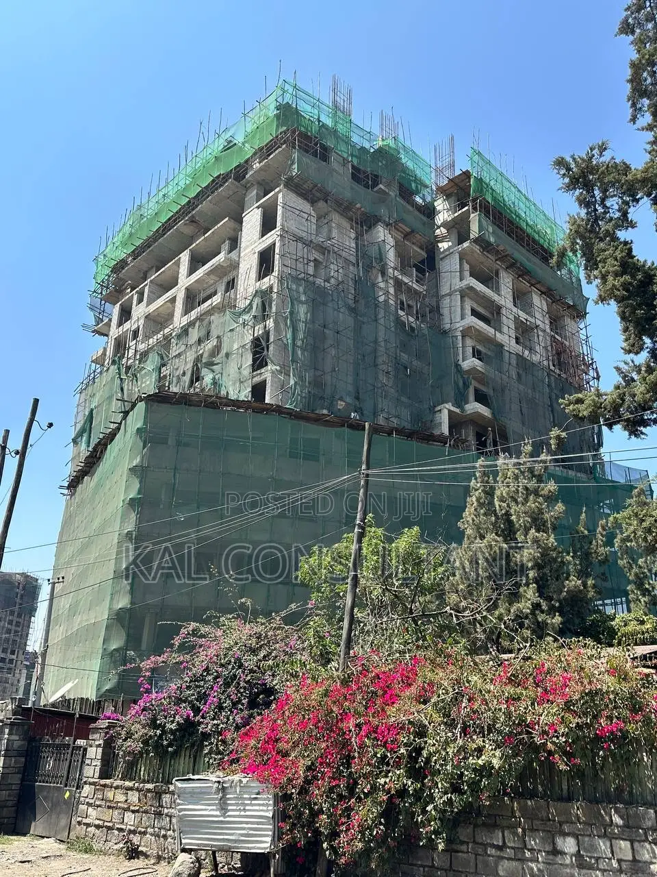 3bdrm Apartment in እልፍኝ, Kirkos for sale