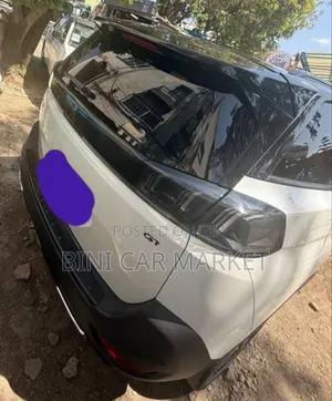 Peugeot 5008 2022 White