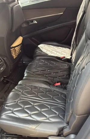 Peugeot 5008 2022 White