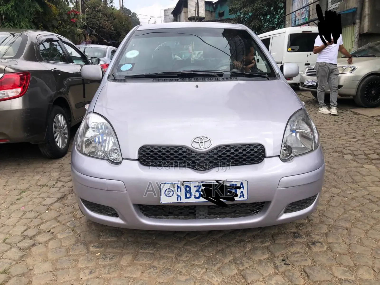 Toyota Vitz 2004 Silver