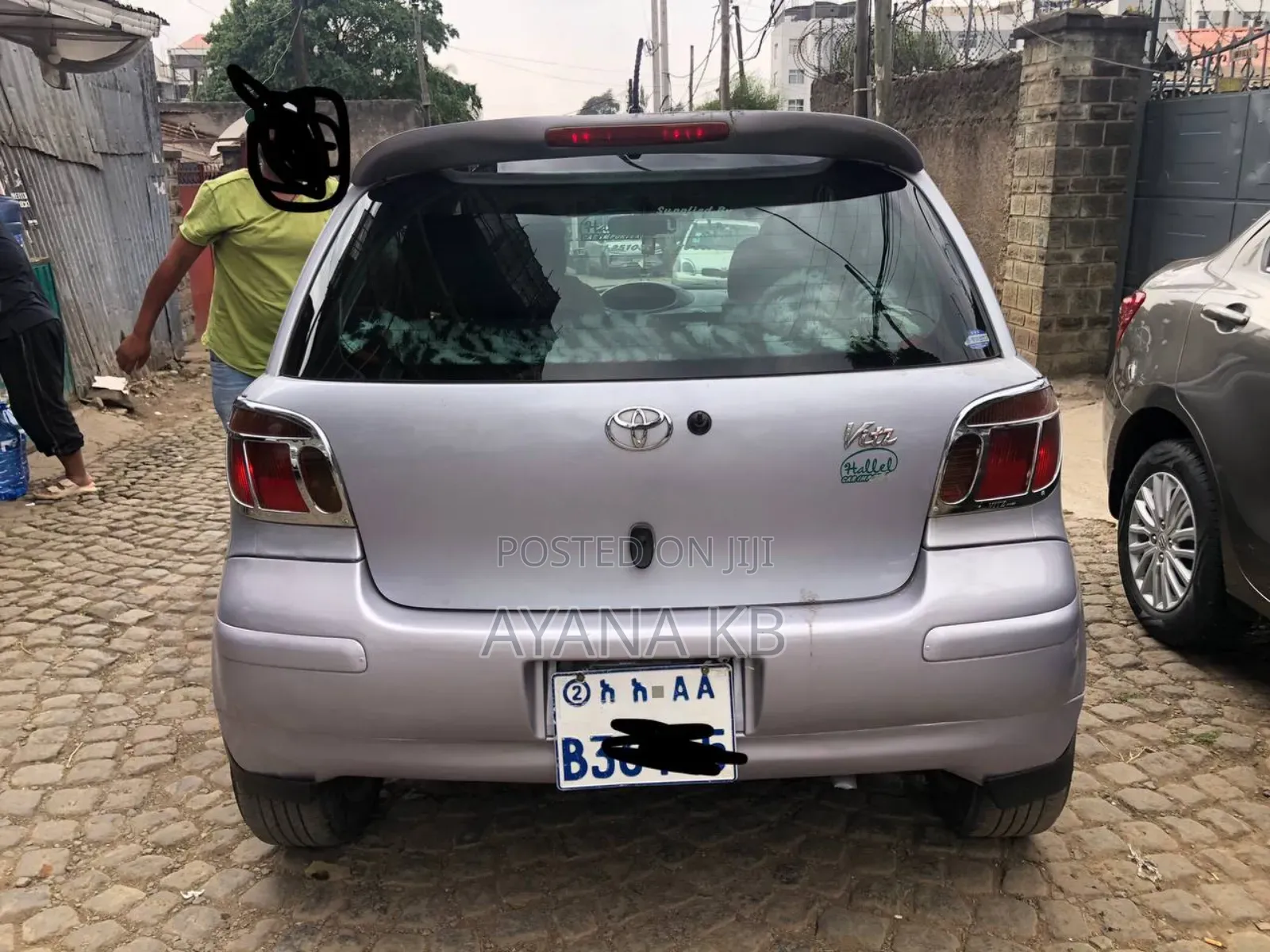 Toyota Vitz 2004 Silver