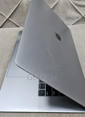 New Laptop Apple MacBook Pro 2019 16GB Intel Core I9 SSD 512GB