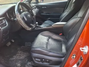 Toyota C-HR 2021 Orange