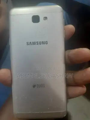 Photo - Samsung Galaxy J5 Pro 16 GB Silver