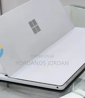 New Laptop Microsoft Surface 8GB Intel Core I7 SSD 256GB