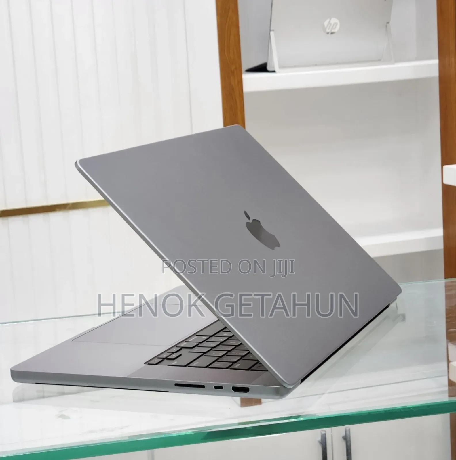 New Laptop Apple MacBook Pro 2021 M1 32GB Apple M1 SSD 512GB