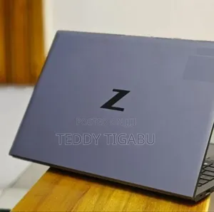 New Laptop HP ZBook Firefly 15 G7 32GB Intel Core I7 SSD 512GB