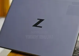 New Laptop HP ZBook Firefly 15 G7 32GB Intel Core I7 SSD 512GB