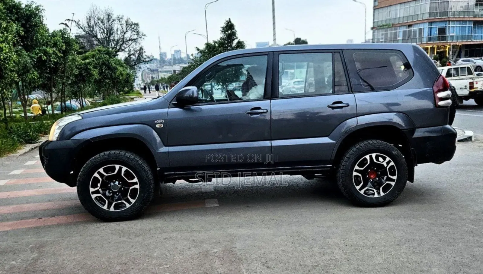 Toyota Land Cruiser Prado 2005 Gray