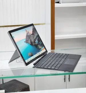 New Laptop Microsoft Surface 8GB Intel Core I7 SSD 256GB