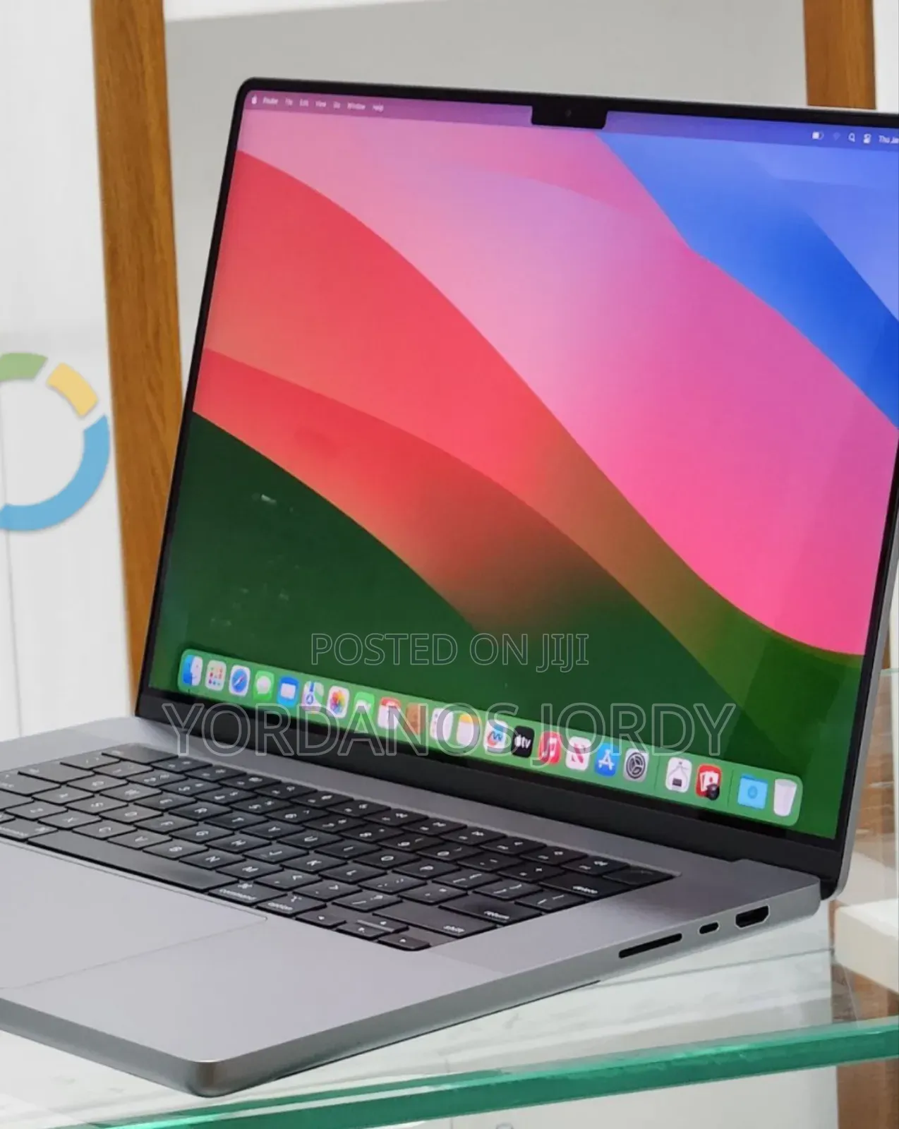 New Laptop Apple MacBook Pro 2021 M1 32GB Apple M1 Pro SSD 512GB