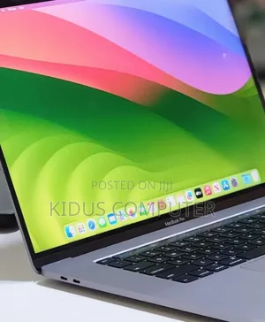 New Laptop Apple MacBook Pro 2019 32GB Intel Core I7 SSD 512GB