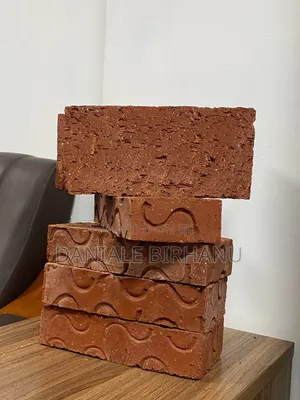 ሸክላ ጡብ Brick