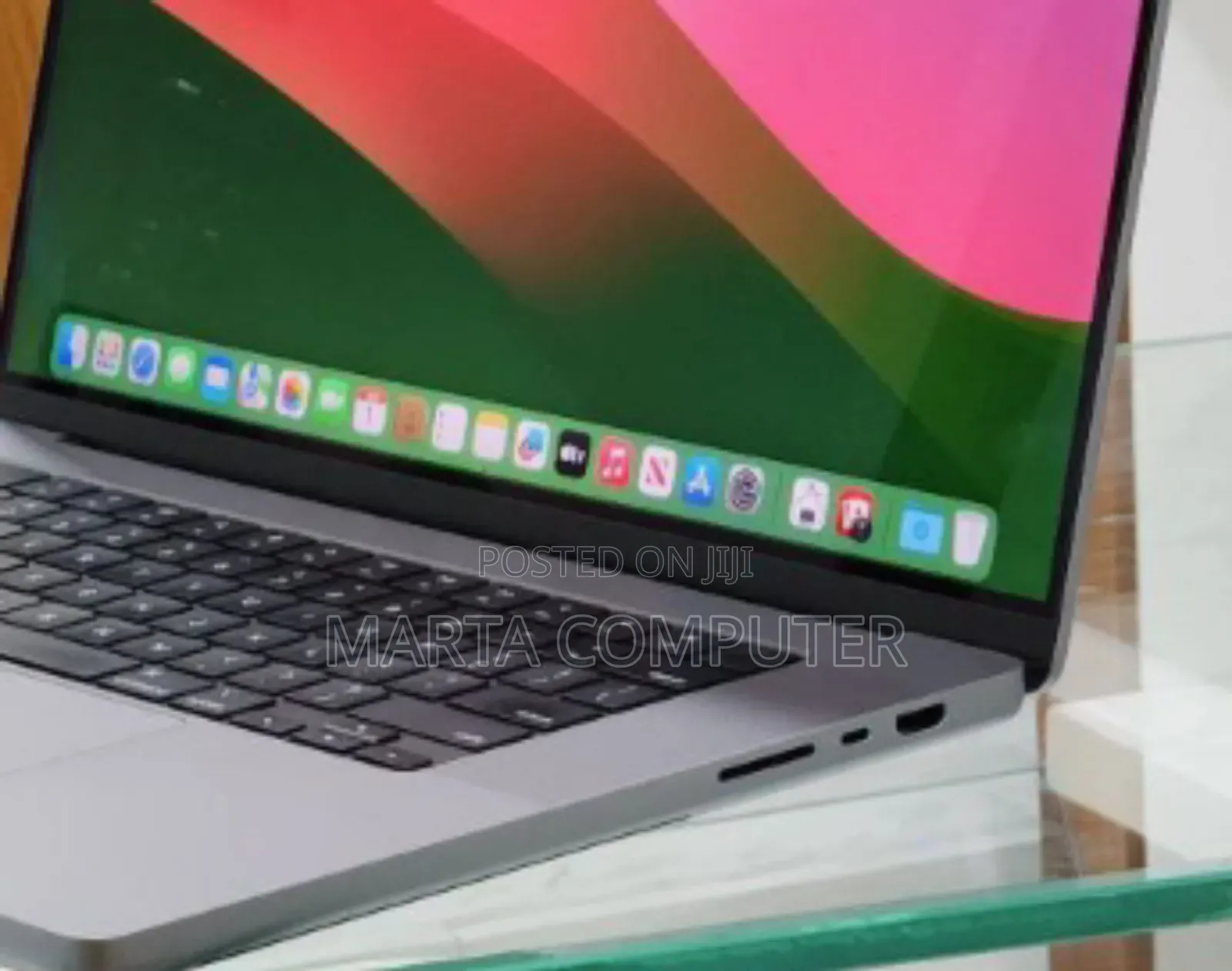 New Laptop Apple MacBook Pro M1 32GB Apple M1 Max SSD 512GB