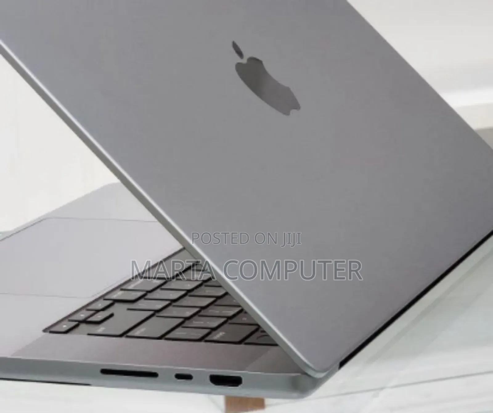 New Laptop Apple MacBook Pro M1 32GB Apple M1 Max SSD 512GB